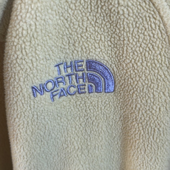 Yellow north face fleece zipper pull missing size medium - Picture 3 of 7